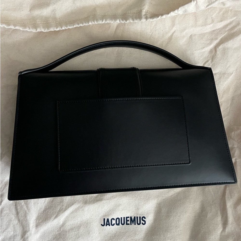 I am selling a brand new Jacquemus bambinou bag, never worn. Still the tag on it - Picture 2 of 4